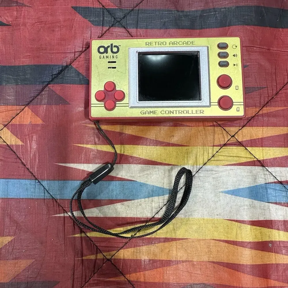 Orb Gaming Retro Arcade Handheld Console 8-Bit Thumbs Up! Model 8059 TESTED!